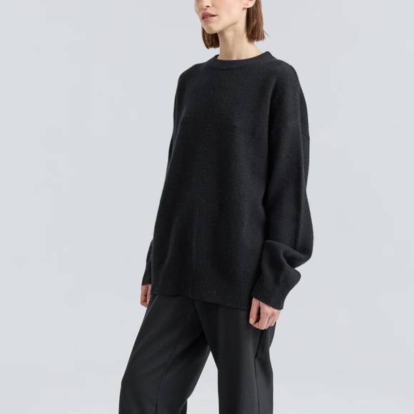 Amina Concept Oversized Wool Cashmere Sweater - Picture 1 of 8